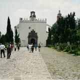 Atrio y ex-convento de San Bernardino (Siglo XVI). Xochimilco, DF. 1994