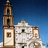 Portada de la parroquia de San Agustín ( Siglo XVII). Tlaxco. 2006