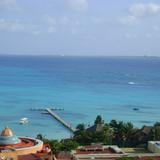El mar caribe en Punta Cancún y al fondo Isla Mujeres. Abril/2011