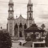 Catedral y Kiosko