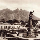 Vista de Monterrey y el Cerro de Silla (circa 1920)