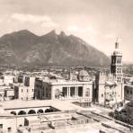 Monterrey, Catedral y Cerro de la Silla al fondo
