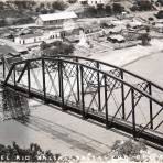 PUENTE SOBRE EL RIO BALSAS