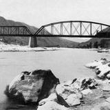 Puente sobre el Río Balsas