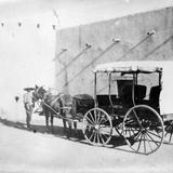 Una carreta cerca de Santa Bárbara (Bain News Service, c. 1916)