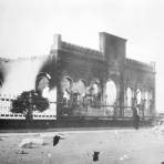 Biblioteca destruida durante la batalla de Ciudad Juárez (Bain News Service, 1911)