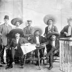 Emiliano Zapata y otros revolucionarios en la Ciudad de México (Bain News Service, 1911)