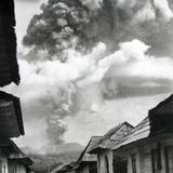 ERUPCION DEL VOLCAN