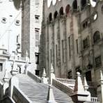 ESCALINATA DE LA UNIVERSIDAD