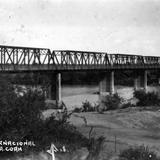 Puente internacional sobre el Río Bravo