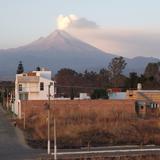 Volcán Popocatépetl con fumarola. Marzo/2015