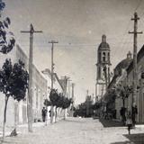 Calle e Iglesia de un Pueblo