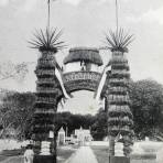 Arco de la Hacienda Kochol en las Fiestas presidenciales Merida Yucatan