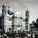 La Basilica de Guadalupe en dia de fiesta