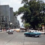 Avenida Juarez al fondo el Mto.a la Revolucion Cd. de Mexico