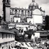 Mercado de Taxco y Templo de Santa Prisca