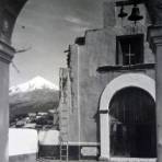 El Pico de Orizaba Por el fotografo Hugo Brehme.