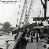 Cargando madera de caoba Tlacotalpan, Veracruz.