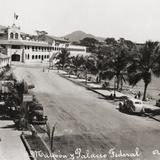 Malecón y Palacio Federal