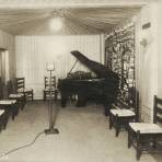 Salón musical de la Radio Nacional, XEFO (circa 1935)