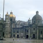 La Villa de Guadalupe  en una tarde lluviosa Ciudad de México.
