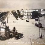 Monumento a Carlos IV y Paseo de La Reforma. ( Circulada el 19 de Junio de 1909).