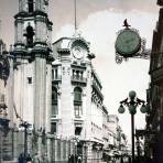 Avenida Francisco I Madero Ciudad de Méxicopor el Fotógrafo Hugo Brehme.