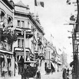 Calle Morelos durante las celebraciones del Centenario de la Independencia (1910) - Monterrey, Nuevo León